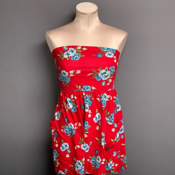 red floral strapless dress
